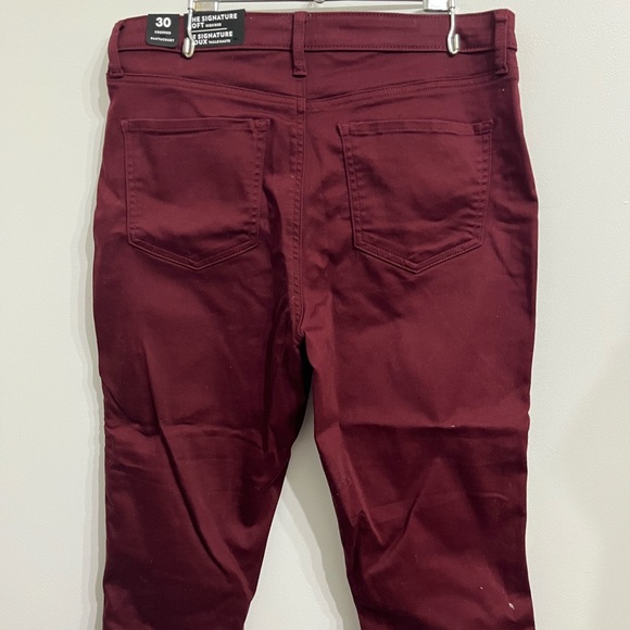 SOLD - Reitmans burgundy capris - Picture 3 of 4